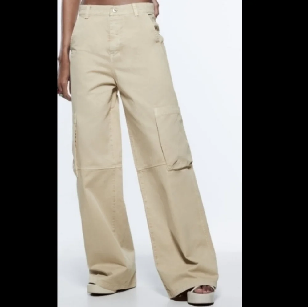 Zara wide leg High Waist cargo jeans